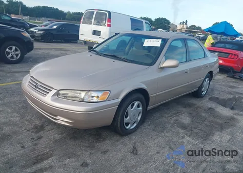 1998 Toyota Camry Le V6 z USA, uszkodzony, nr VIN 4T1BF22K4WU062144